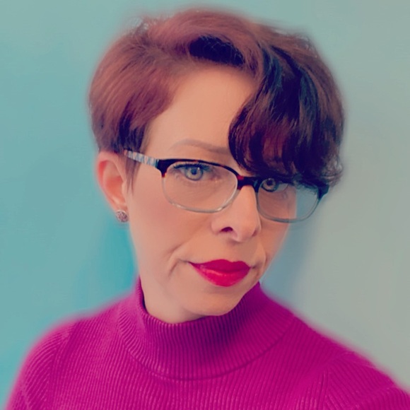 Meet your Posher, Andrea - Picture 2 of 4